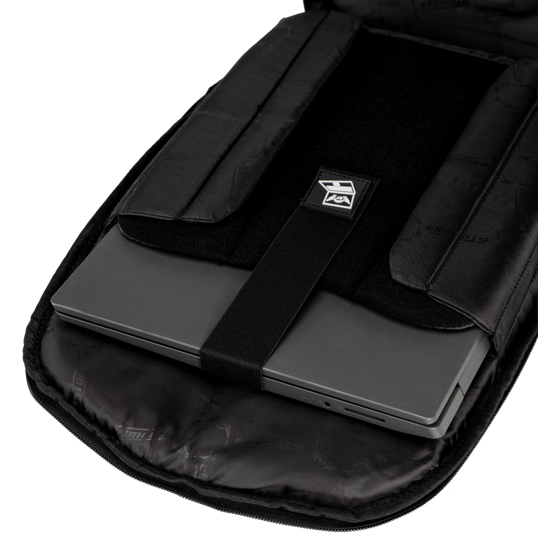 Stealth 15 inch Laptop Backpack - Image 3